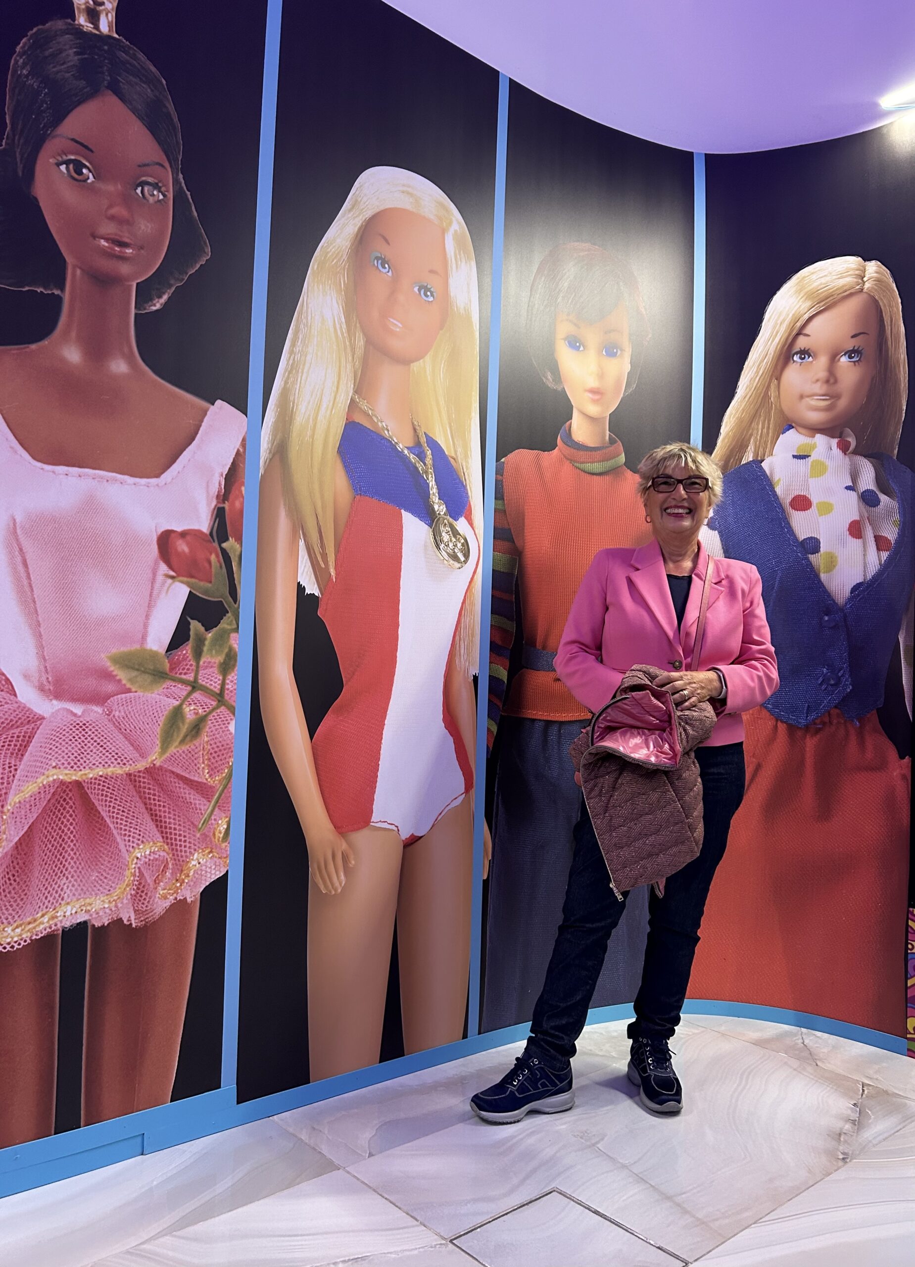 La straordinaria mostra di Barbie in Paolo Sarpi a Milano